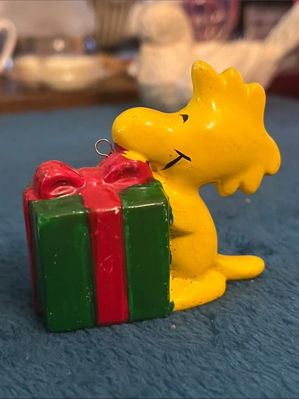 Vintage 1972 Yellow Woodstock-Style Ornament Holding Green & Red Gift 043